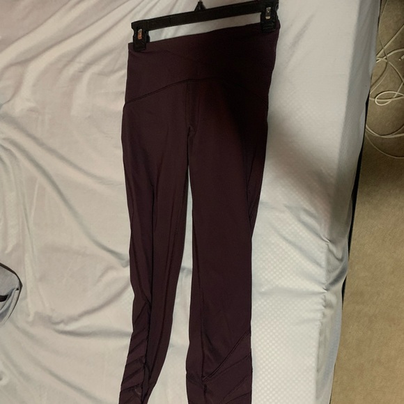 Lululemon size 4 leggings - Picture 2 of 5